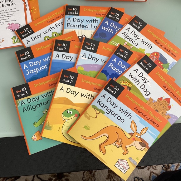 Other - A day with animals reading book set